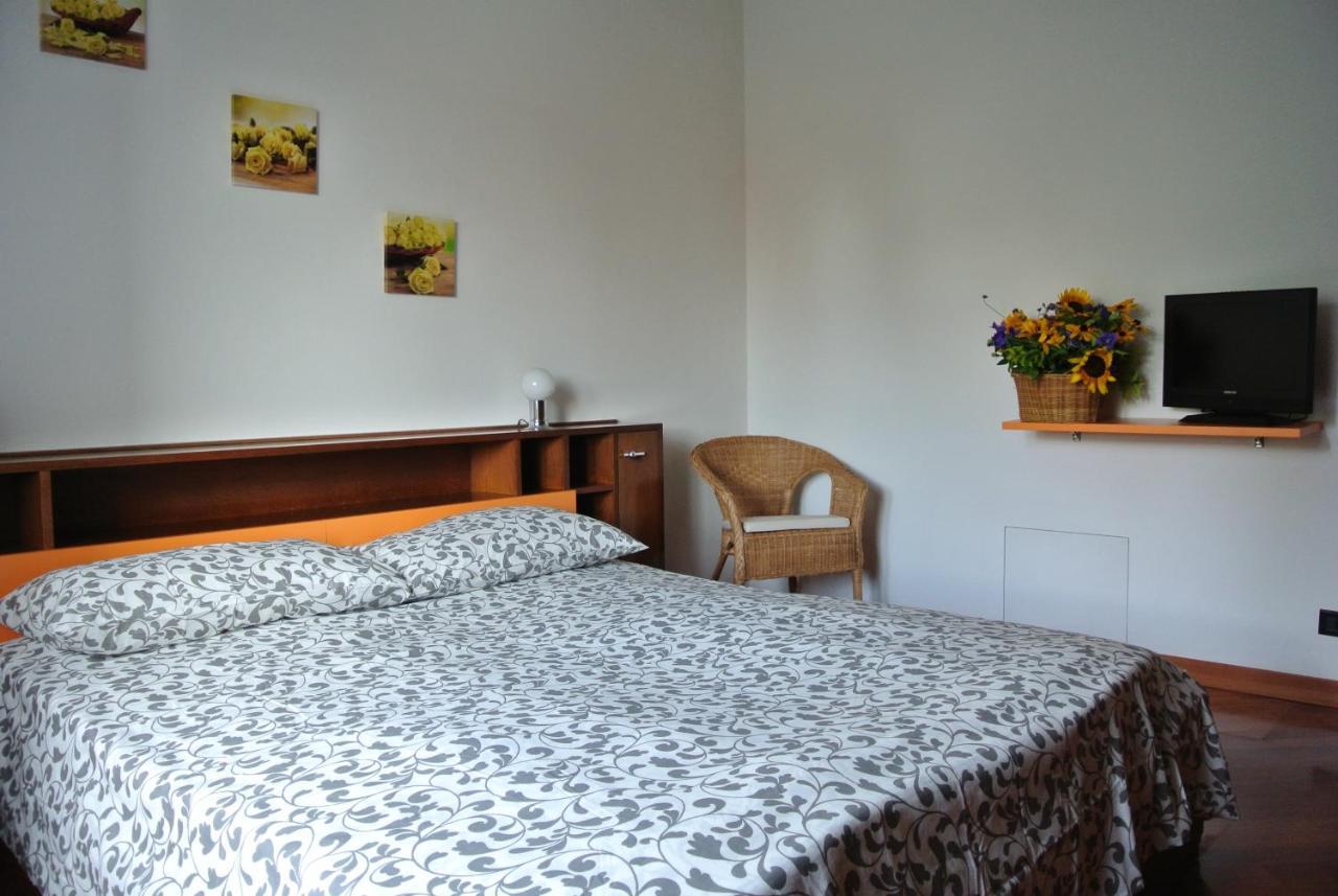 B&B Sari Como Bagian luar foto